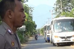 98 Karyawan Pabrik PT Panply Disandera Warga