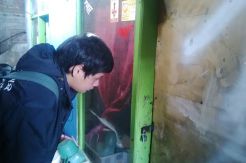 Pria Lansia Ini Hidup di Kamar Kontrakan yang Digembok
