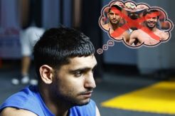 Amir Khan Batalkan Pertarungan Lawan Pacquiao