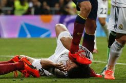 6 Pesepak Bola Paling Brutal di Dunia