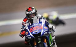 Skenario Lorenzo Geser Rossi di Sisa Balap Musim Ini