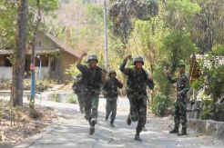 Sambut Tontangkas, Prajurit Yonif 403 Digenjot Cross Country