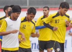 Arema Cronus vs Mitra Kukar: Bukan Pertempuran Hiburan