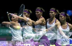 Safarova Bantu Kvitova Lolos ke Semifinal