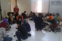 KPU Ciamis Mulai Lipat dan Sortir Surat Suara
