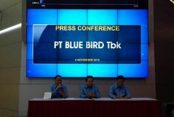 Pengemudi Blue Bird...