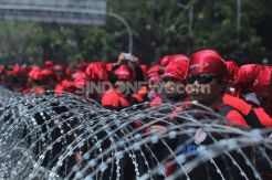 Prabowo Desak Ahok Cabut Pergub Soal Aturan Demo