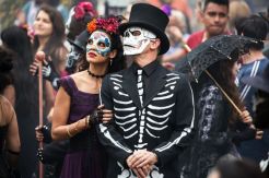 Spectre Butuh Rp 6,8 Triliun Buat Impas. Mengapa Bisa Begitu?