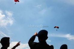 Komandan Brimob Nyangkut di Pohon