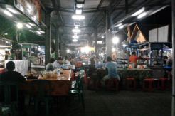 Plesir ke Pasar Sindu, Tempat Jajan Para Wisatawan Mancanegara