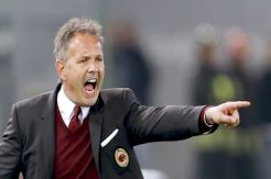 Mihajlovic Murka dengan Lini Serang Milan