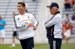 Dukung Ronaldo, Fans Madrid Ingin Ancelotti Kembali