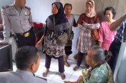 Lapar, Nenek Sum Curi Buah Mangga di Pasar Wates