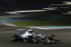 Rosberg Ganti Asapi Hamilton di Latihan Kedua