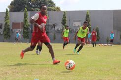 PSM Makassar Geser Patrice Nzekou Jadi Winger