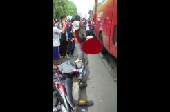 Transjakarta Tabrak Motor Supra di Mekarsari
