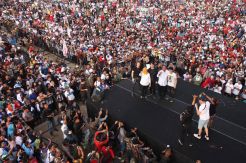 Band Arkarna Hibur Warga Kota Palu