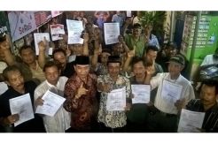 Rasiyo Kontrak Politik Rp500 Juta Per RW, Risma Siapkan Real Count