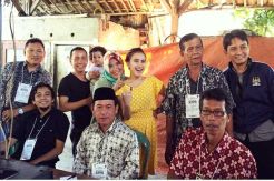 Ayu Ting Ting Umbar Keseruan Nyoblos dengan Petugas TPS