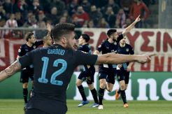 Giroud Cetak Hattrick Bersejarah di Markas Olympiakos