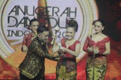 Penyanyi Dangdut Wanita Terpopuler Milik Ayu Ting Ting