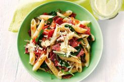 Resep Liburan, Tumis Spicy Salami dengan Pasta Tomat Segar