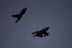 Koalisi AS Terus Serang Basis ISIS di Irak dan Suriah