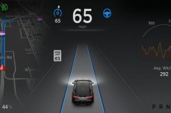 Bos Tesla Optimistis Mobil Otonom Bakal Siap dalam Dua Tahun