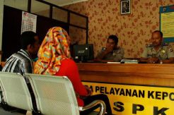 BBM Tidak Dibalas, Karyawati Cantik Dicepol Kekasih