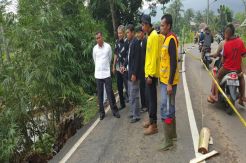 Jalan Raya Tanjungsiang-Sumedang longsor, Sepuluh Rumah Terendam
