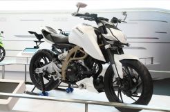 TVS Apache 200 Tenaganya Lebih Garang dari KTM Duke 200