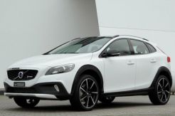 Volvo Siapkan XC40, SUV Premium Penantang Honda CR-V