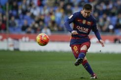 Sepasang Gol Messi Cukur Granada di Babak Pertama
