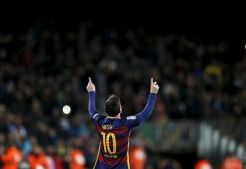 Hattrick Messi Kembalikan Barcelona ke Puncak Klasemen