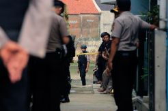 Densus 88 Bongkar Rumah Teroris di Bandung, Ini Foto-fotonya