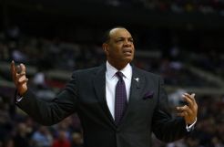 Nets Pecat Pelatih Hollins Jelang Laga Kontra Spurs