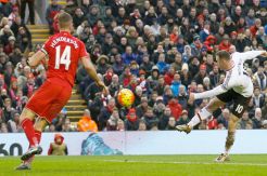 Sepakan Keras Rooney Hadirkan Mimpi Buruk untuk Liverpool