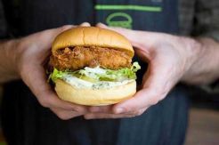 Shake Shack Luncurkan Burger Ayam Renyah