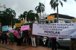 Mereka Menolak Jadi Warga Kabupaten Cirebon