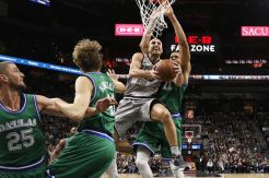 Kalahkan Dallas, Spurs Rajut Rekor Positif di Kandang