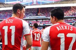 Ditantang Chelsea, Arsenal Siapkan Dua Kekuatan Besar