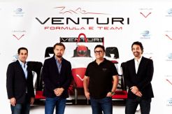 Villeneuve Broke up with DiCaprio