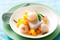 Manis dan Lembutnya Pudding Santan Leci Mangga