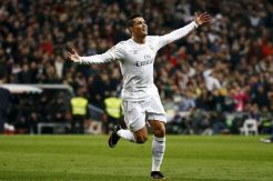 Ronaldo Pimpin Pesta Setengah Lusin Gol Madrid