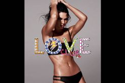 Kendall Jenner Pamer Sensualitas dalam Balutan Bikini