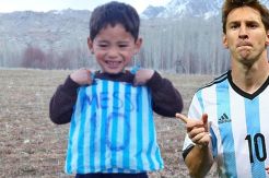 Messi Undang Penggemar Cilik Berkaos Kantong Kresek