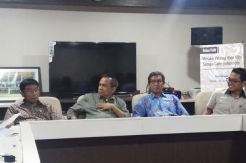 Sidang Kasus UPS, Lulung...