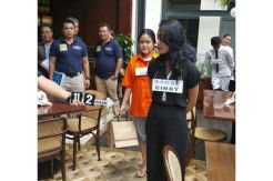 Peragakan Adegan Bertemu...