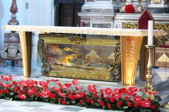 At Valentine Day, St Valentine Remains Tried to Remove