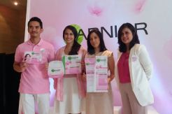 Pori Wajah Besar Bikin Pevita Pearce Tak Percaya Diri